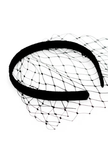 Lucia Veil Headpiece Black